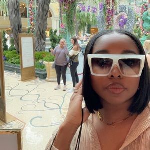 Meet your Posher, Shante